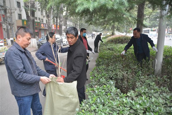 濮陽市自來水公司開展“城市清潔日”活動(dòng)4